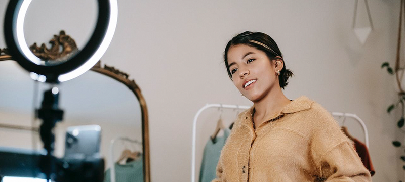 Empower Your Influencer Lifestyle: Why Power Banks are a Must-Have Acc