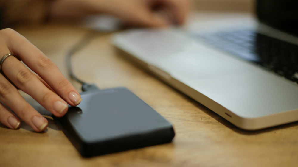 How Do You Charge a Laptop Without a Charger [2025 Guide]
